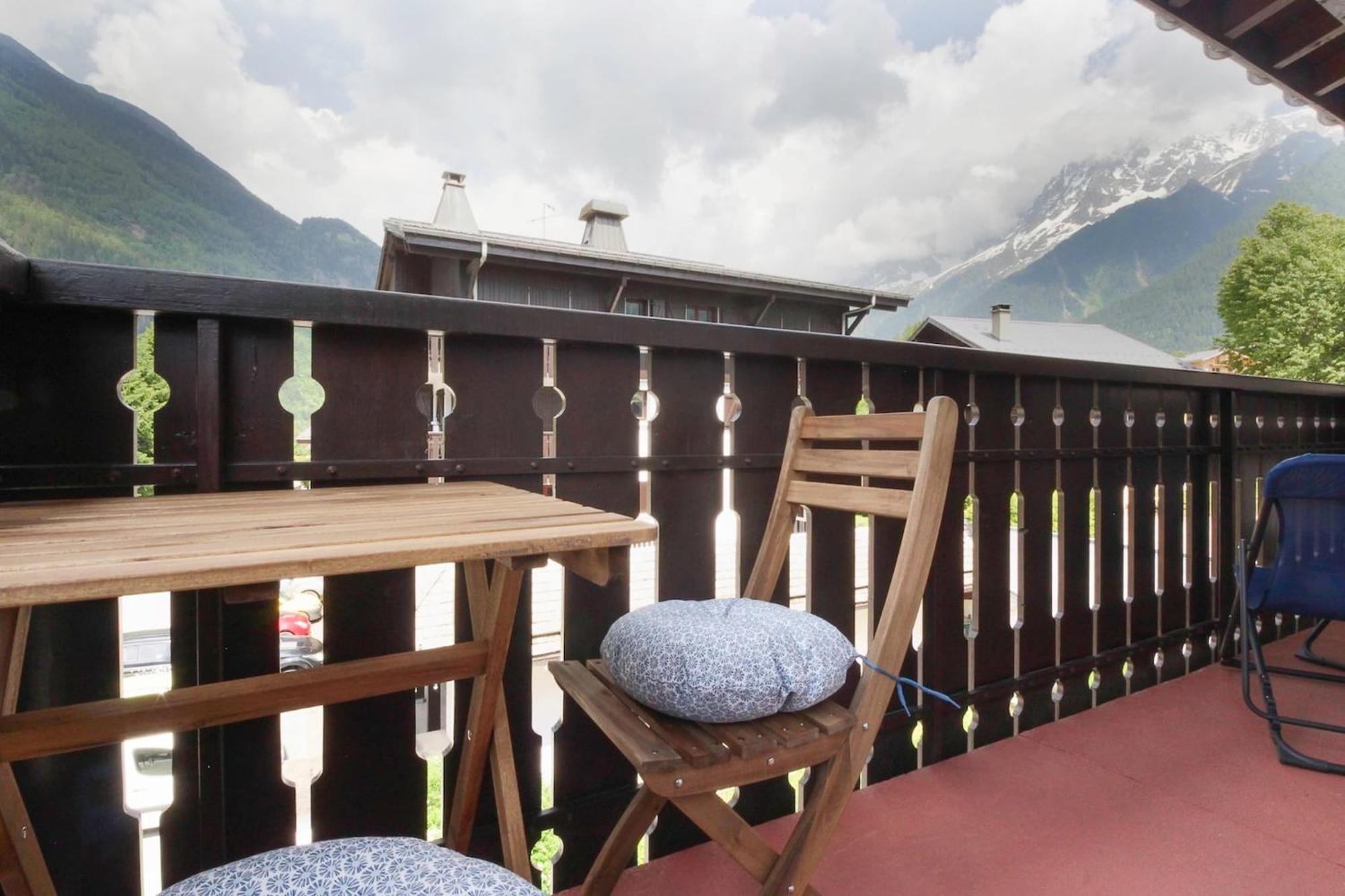 Appartement La Griaz - Chaleureux Et Cosy -Vue Sur Les Montagnes - Grand Balcon à Les Houches Extérieur photo